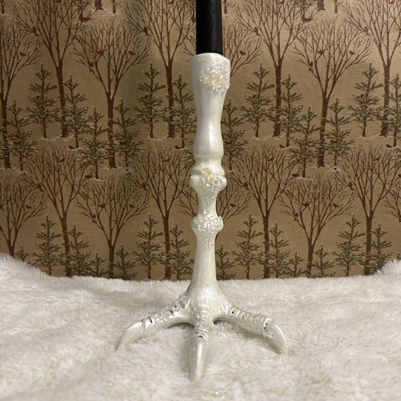White Pearl Claw Candlestick Halloween Tabletop Décor‎ 9” - Picture 3 of 7